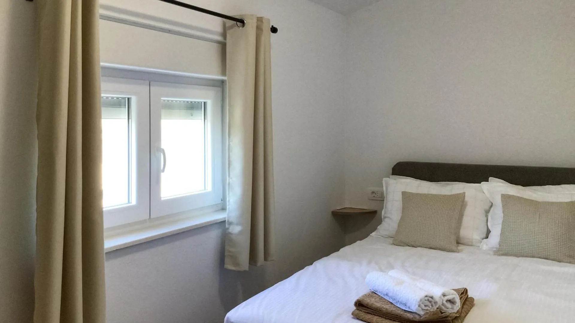 Cozy Home In Sukosan With Outdoor Swimming Pool
