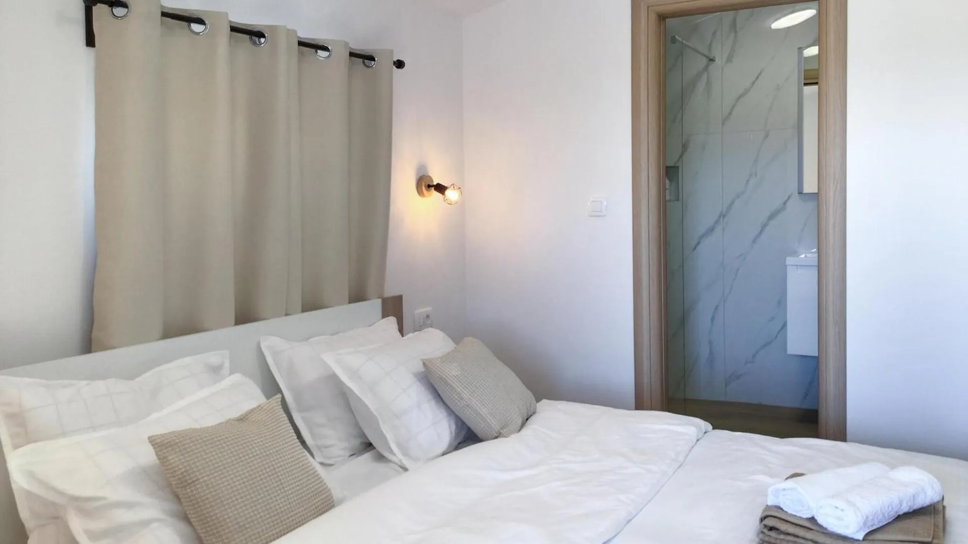 Cozy Home In Sukosan With Outdoor Swimming Pool 0*,